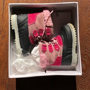 Kids boots